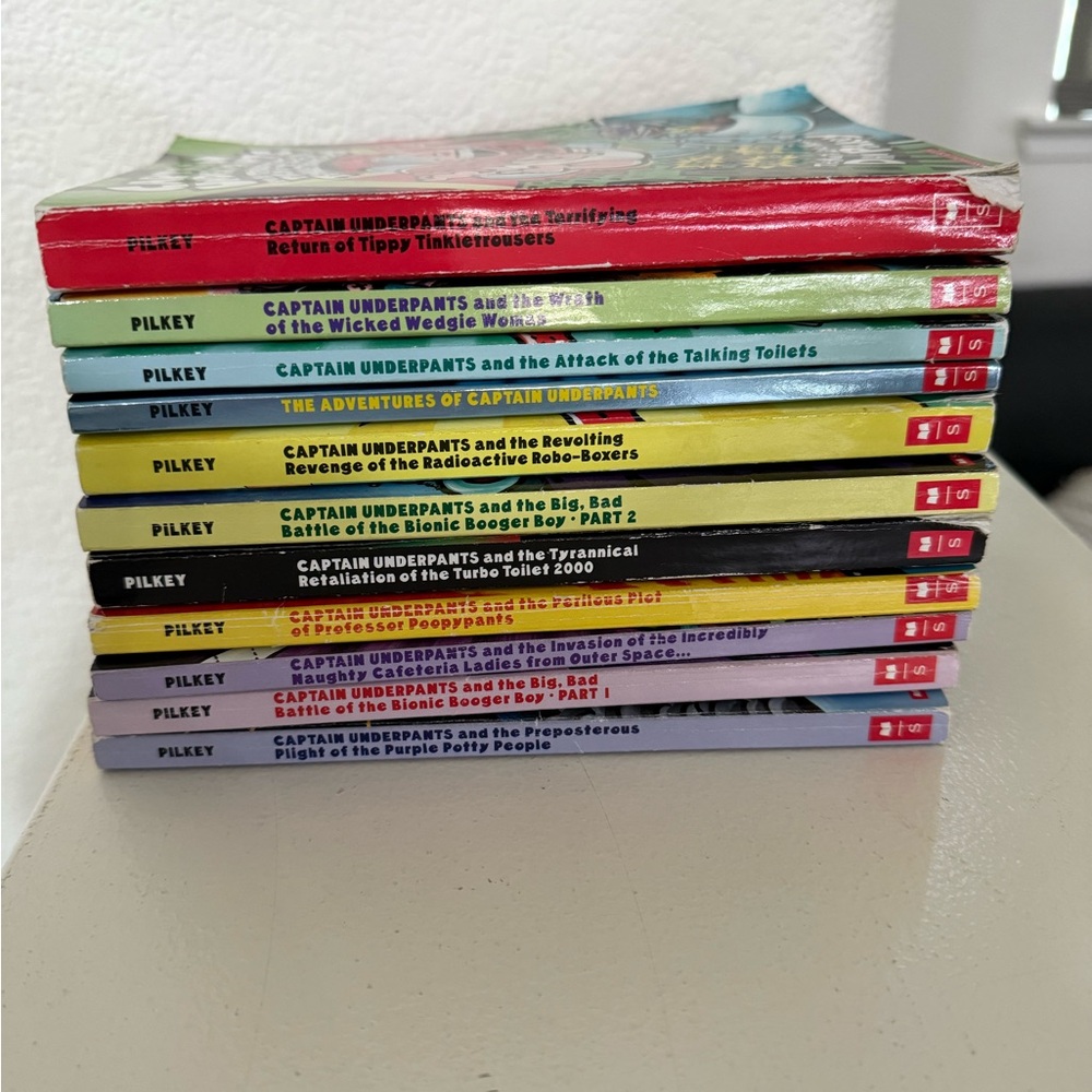 Captain Underpants Book Set by - Multicolor